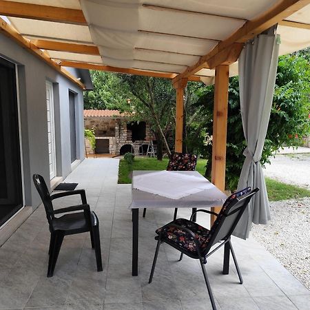 Apartamento Marti'S House In The Olive Grove Fažana Exterior foto